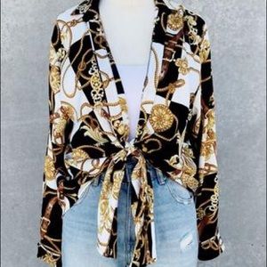 Designer inspired collard tie front shirt!